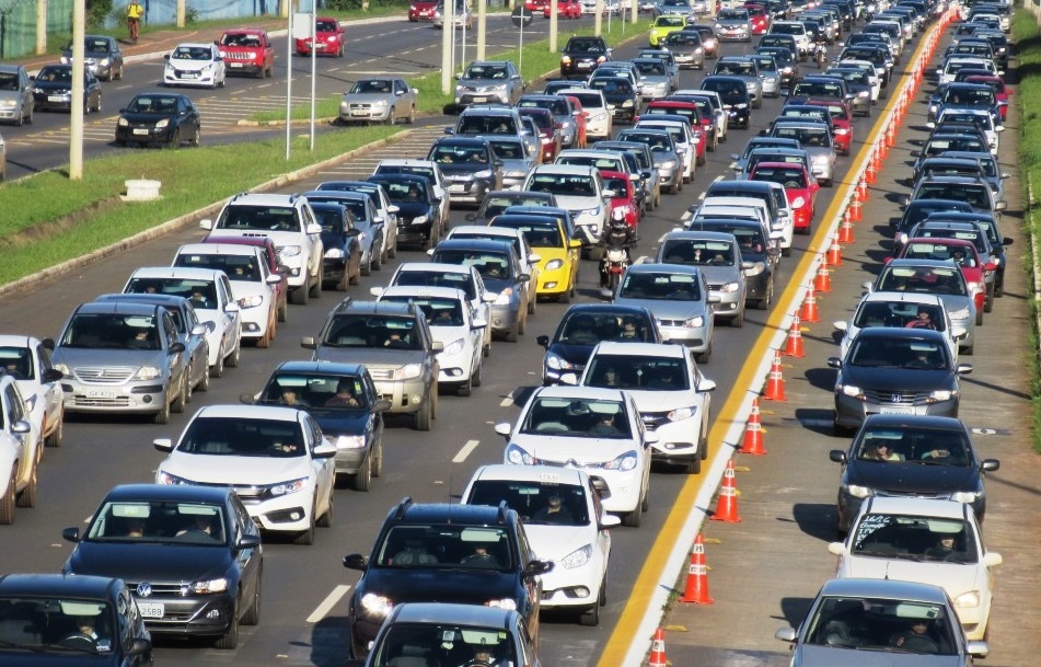 IMG_4229_18-03-2019_EPTG_Carros_caos_Corredor Onibus_edit2